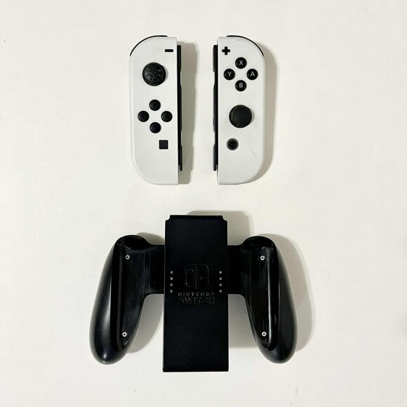 Nintendo Wii Switch White Controllers with Grip Holder (UNTESTED) 🎮 - Picture 6 of 8